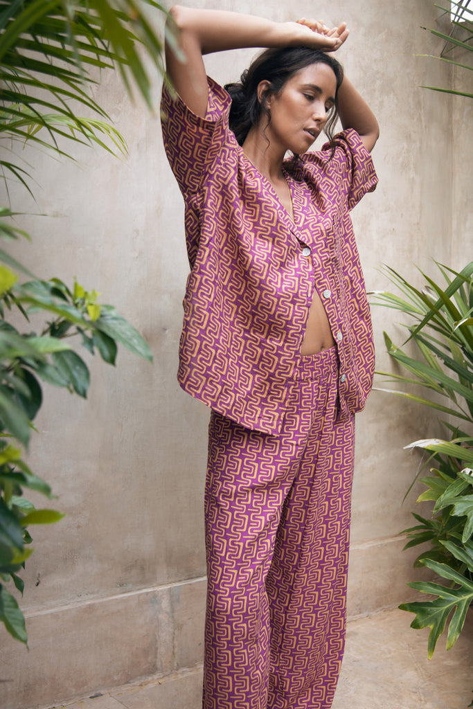 Women's linen rust print shirt front view